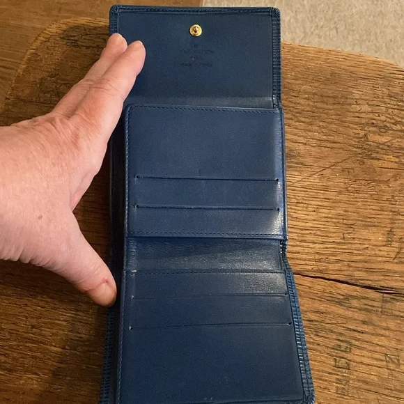 Louis Vuitton Paris Epi Porte Feiulle Elise Bifold Wallet with COA - Picture 10 of 15